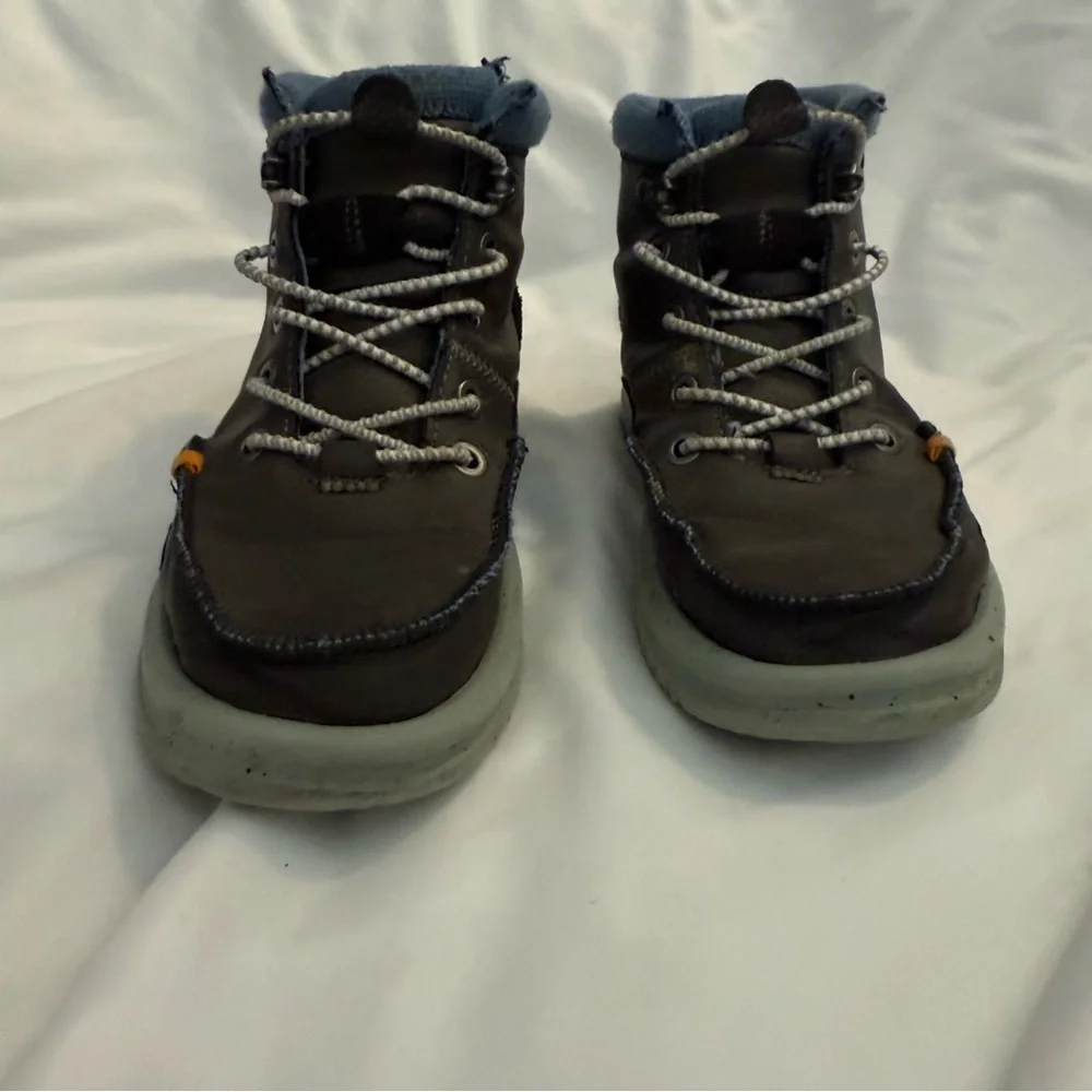 EUC Hey Dude Youth Bradley Boot